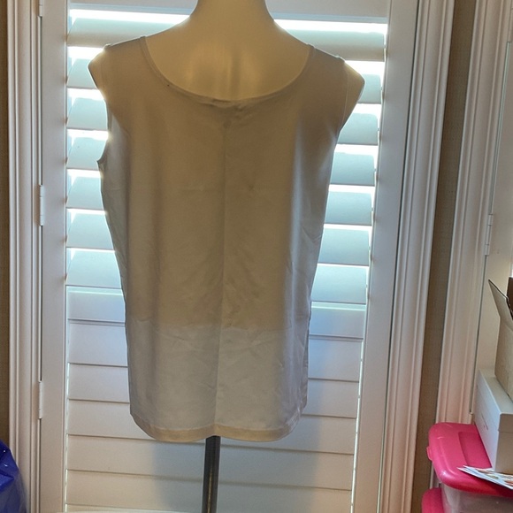 Avenue Classic White Tank Top - Picture 3 of 7